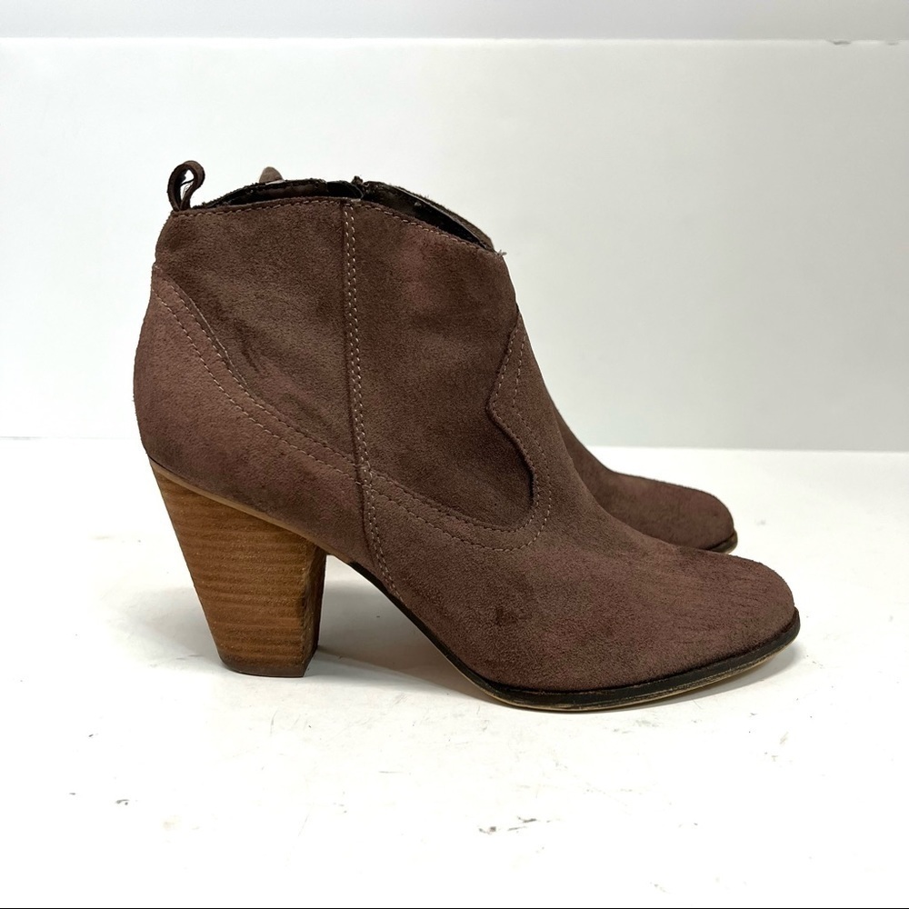 Steve Madden Plover Brown Suede Leather Stack Heeled Booties